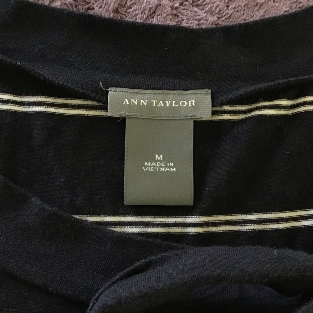 Ann Taylor Long Sleeve Shirt w Bow |M| - Picture 3 of 3